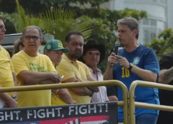 ao-lado-de-bolsonaro,-tarcisio-defende-anistia-e-critica-alta-de-alimentos
