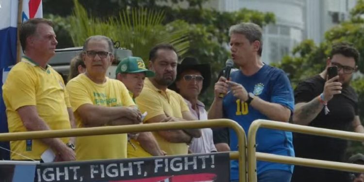 ao-lado-de-bolsonaro,-tarcisio-defende-anistia-e-critica-alta-de-alimentos