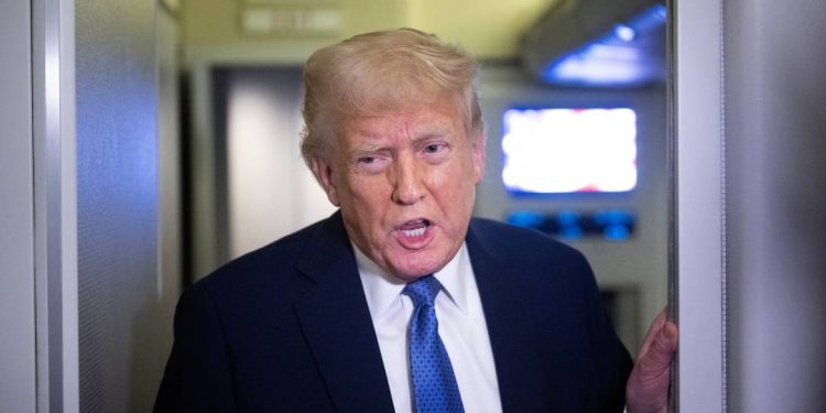 trump-confirma-tarifas-reciprocas-para-2-de-abril,-sem-excecoes-para-aco-e-aluminio