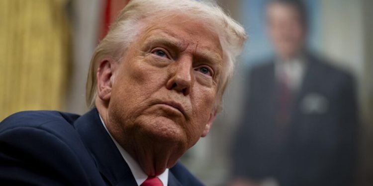 trump-diz-que-ira-sera-responsabilizado-por-apoiar-os-houthis