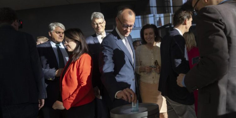 alemanha-aprova-reforma-constitucional-para-aumentar-gastos-com-defesa