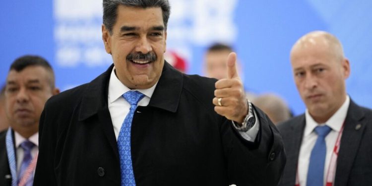 pressionado-por-trump,-maduro-ordena-aumento-de-voos-com-deportados-para-a-venezuela