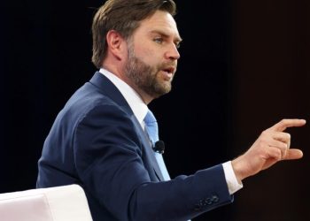 vance-sugere-que-“esquerdistas-ricos”-estao-por-tras-de-ataques-a-empresas-de-musk