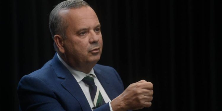 lider-da-oposicao-no-senado-elogia-mendonca-por-voto-contra-moraes-e-dino