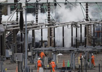 bombeiros-descartam-causas-“suspeitas”-no-incendio-que-levou-a-fechamento-de-heathrow
