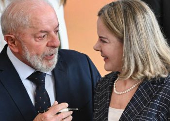 parlamentares-do-novo-acionam-tcu-contra-publicacao-de-gleisi-hoffmann
