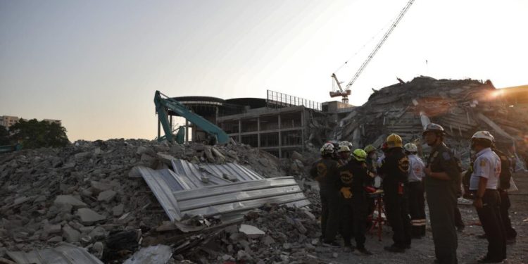 arranha-ceu-desaba-com-forte-terremoto-na-tailandia.-veja-video