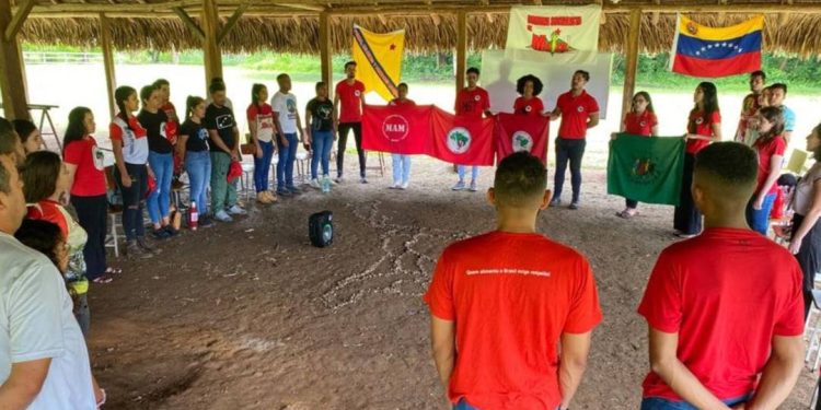o-mst-planejou-criar-uma-republica-socialista-no-brasil