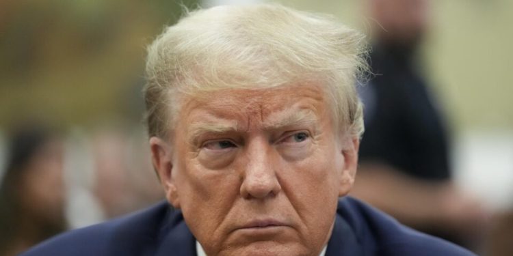 trump-diz-estar-“muito-irritado”-com-putin-e-ameaca-aplicar-novas-tarifas-sobre-a-russia