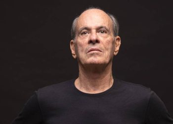 gratis!-ney-matogrosso-participa-de-bate-papo-sobre-autobiografia-no-ccbb
