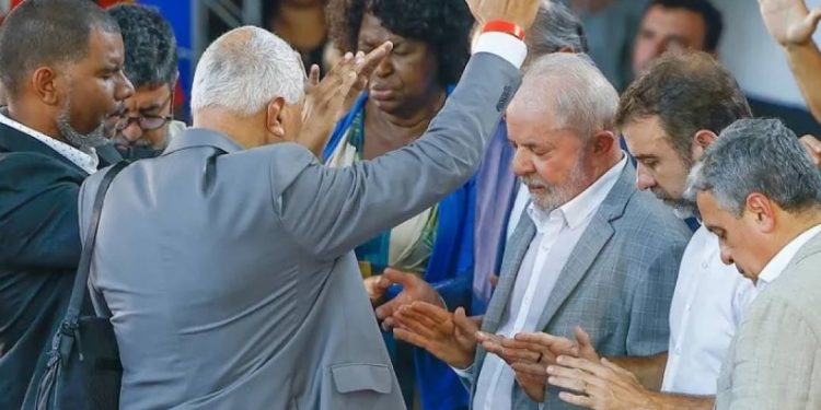 o-alerta-de-lideres-do-senado-a-lula-sobre-eleitores-evangelicos