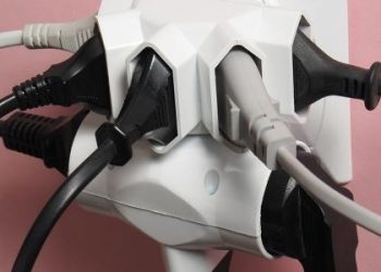 nao-sabe-se-a-tomada-e-110v-ou-220v?-esses-metodos-respondem-e-sao-seguros