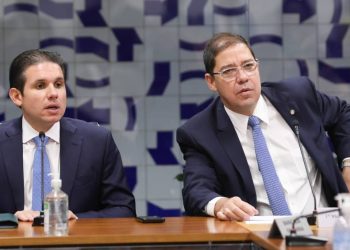 presidente-da-camara-fala-em-‘vencer-a-agenda’-da-anistia-ao-8-de-janeiro