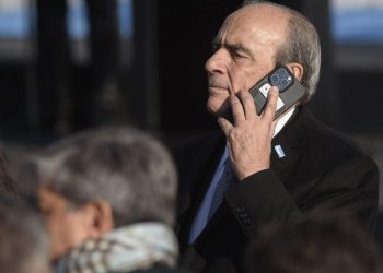 governo-milei-ve-comissao-de-investigacao-sobre-criptomoeda-como-“medida-politica”