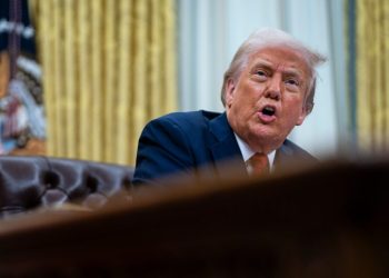trump-baixa-tarifas-reciprocas-para-10%,-mas-eleva-as-da-china-a-125%