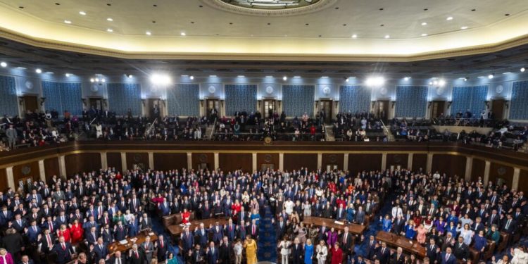 camara-dos-eua-atende-trump-e-aprova-exigencia-de-cidadania-para-votar
