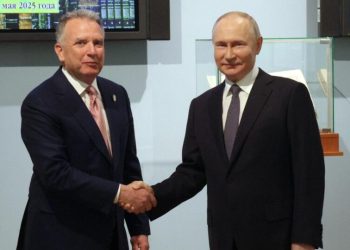 enviado-dos-eua-e-putin-se-reunem-por-quatro-horas,-enquanto-trump-manda-russia-“se-mexer”