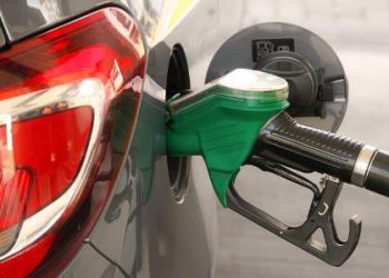 preco-do-petroleo-ja-caiu-17%-este-ano.-quando-queda-chega-aos-postos?