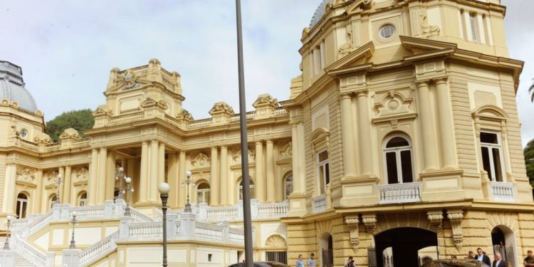 o-tamanho-do-rombo-nas-contas-do-rio-de-janeiro-para-os-proximos-anos