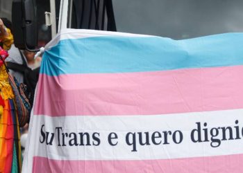 saiba-o-que-e-o-bloqueio-puberal,-proibido-pelo-cfm-para-jovens-trans