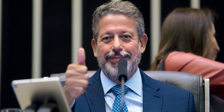 a-missao-de-arthur-lira-no-feriado-da-pascoa