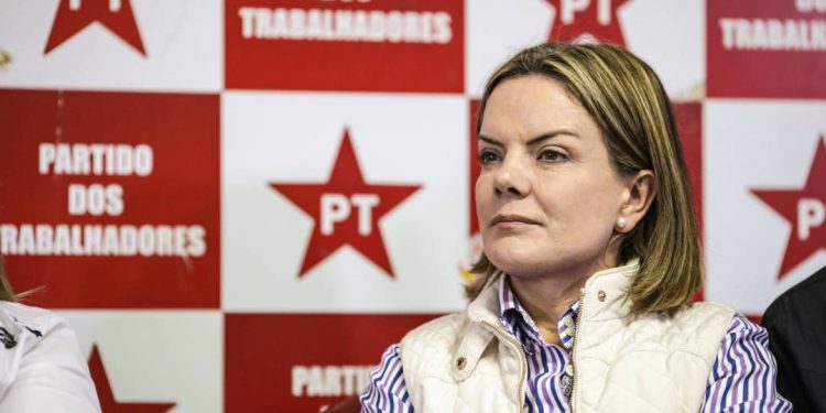 gleisi-orienta-bancada-do-pt-sobre-prioridades-do-governo-lula-na-camara