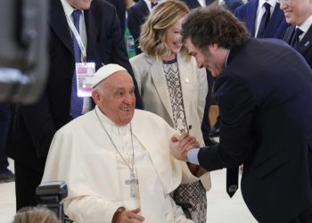 “argentino-mais-importante-da-historia”,-diz-milei-sobre-papa-francisco