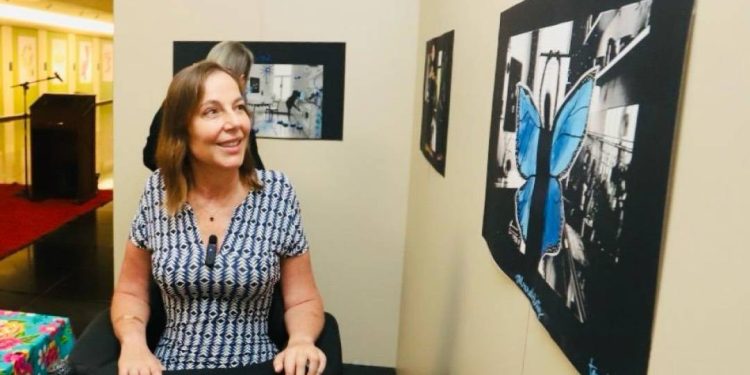 senadora-convida-lula-a-mostra-para-‘refletir-sobre-trabalho-das-mulheres’