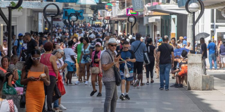 com-queda-de-30%-no-turismo,-cuba-enfrenta-baixa-em-uma-de-suas-principais-fontes-de-receita