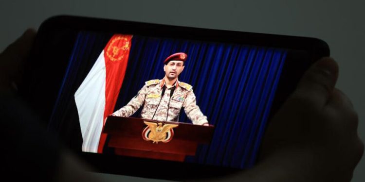 houthis-assumem-autoria-de-ataque-duplo-contra-israel-e-navios-dos-eua-no-mar-vermelho