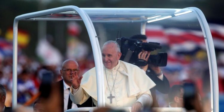 em-video-inedito,-papa-francisco-pede-aos-jovens-que-“aprendam-a-escutar”