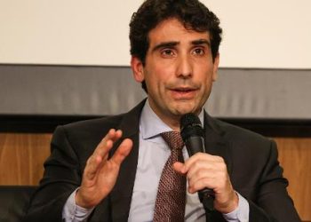 economista:-juros-no-brasil-precisa-de-tempo-para-ter-efeito-na-atividade