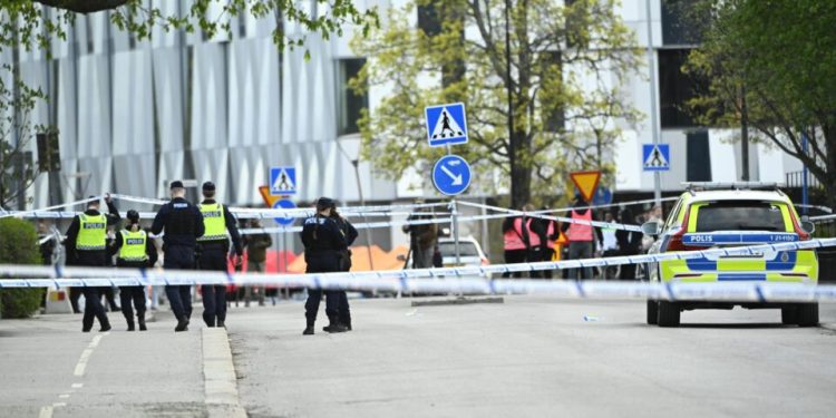 ataque-a-tiros-na-suecia-deixa-tres-mortos;-policia-busca-por-autor