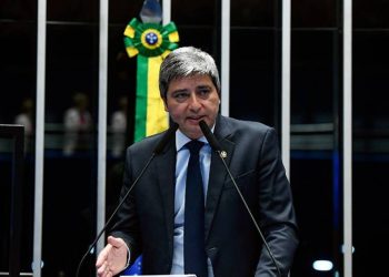 lider-do-pl-no-senado-diz-que,-sem-anistia,-moraes-e-barroso-‘vao-presos’