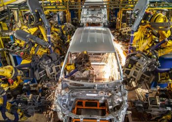 industria-brasileira-se-aproxima-da-estagnacao-em-abril,-diz-s&p