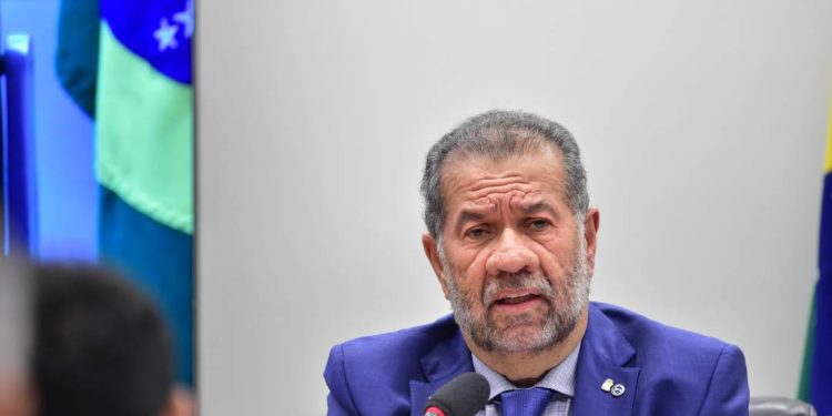 reuniao-entre-lula-e-lupi-nesta-sexta-feira-deve-selar-destino-do-ministro