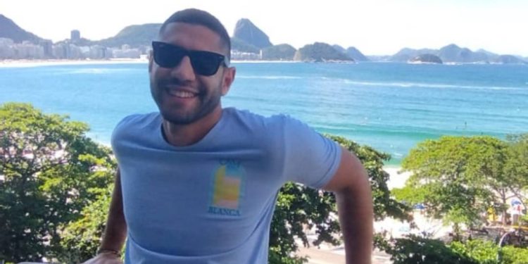 fa-veio-do-marrocos-so-para-assistir-show-de-lady-gaga-em-copacabana
