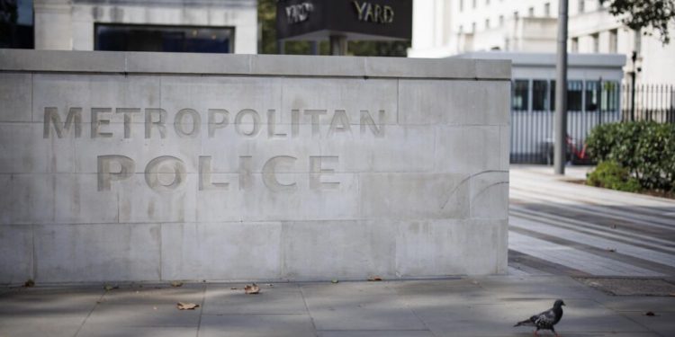 inglaterra-prende-oito-homens-por-suposto-plano-de-terrorismo