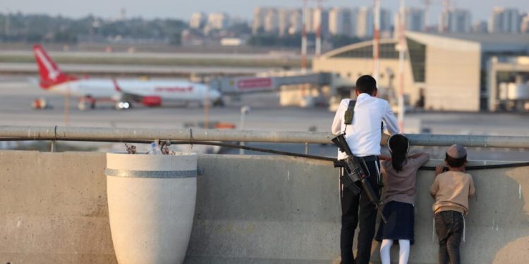 hamas-parabeniza-houthis-por-ataque-ao-aeroporto-de-tel-aviv