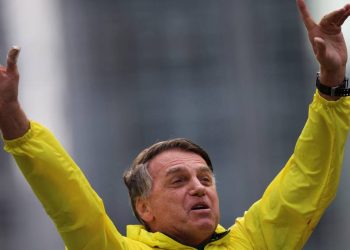 resistencia-a-reducao-de-penas-escancara-como-bolsonaro-quer-salvar-a-si,-nao-aos-‘patriotas’