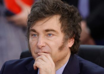 com-apoio-da-base,-milei-tenta-aprovar-reducao-da-maioridade-penal-para-14-anos-na-argentina