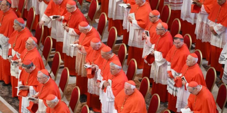 antes-do-conclave,-cardeais-pedem-cessar-fogo-na-ucrania-e-no-oriente-medio