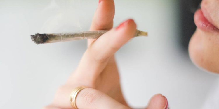 consumo-de-maconha-durante-a-gravidez-faz-mal-para-o-feto,-aponta-estudo
