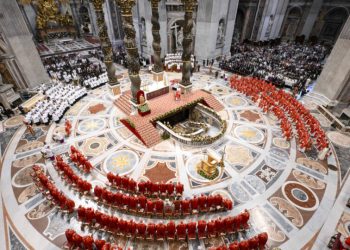cardeais-prestam-juramento-antes-de-entrar-no-conclave