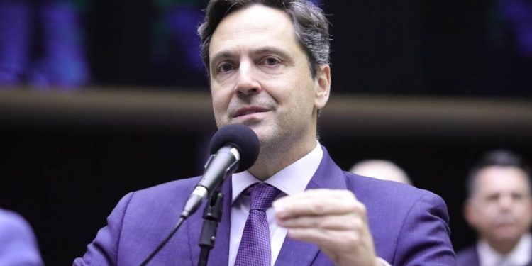 deputado-cobra-governo-por-recusa-a-classificar-pcc-e-cv-como-terroristas