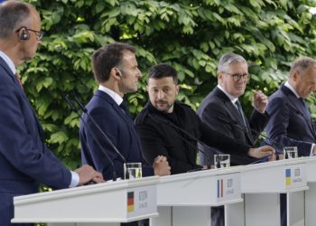 lideres-europeus-se-unem-a-trump-e-exigem-que-putin-aceite-cessar-fogo