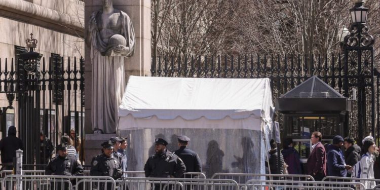 columbia-suspende-65-alunos-apos-invasao-de-biblioteca-em-protesto-anti-israel