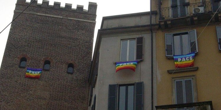 papa-leao-xiv-“driblou”-bandeira-lgbt-durante-audiencia-com-jornalistas?
