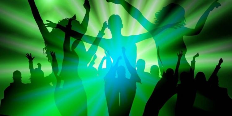 nova-festa-50+,-criada-pelo-assistente-do-melhor-dj-dos-anos-80/90 