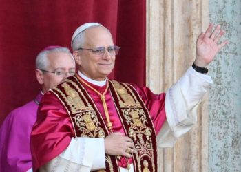vaticano-divulga-foto-oficial-do-papa-leao-xiv
